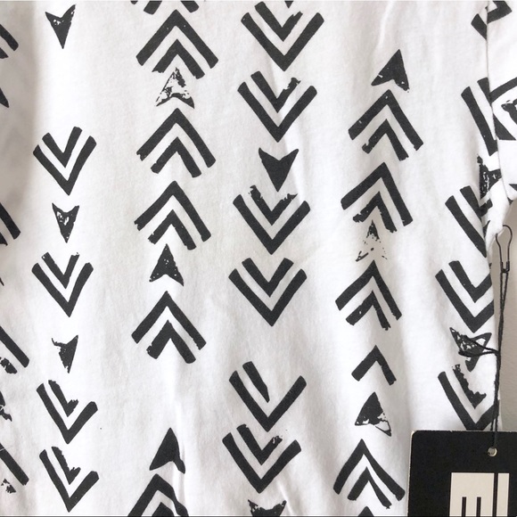 NWT!! Mini & Maximus Arrows Crew Tee T-shirt - Picture 2 of 2